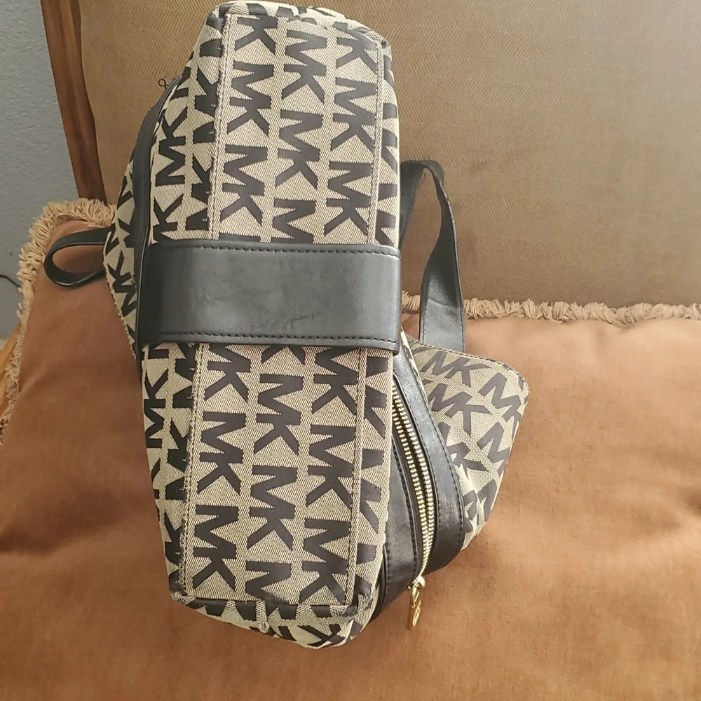 MK MICHAEL KORS PURSE